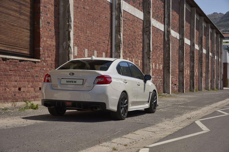  Subaru WRX 2017 года  (ZA) (фото 21 из 40)